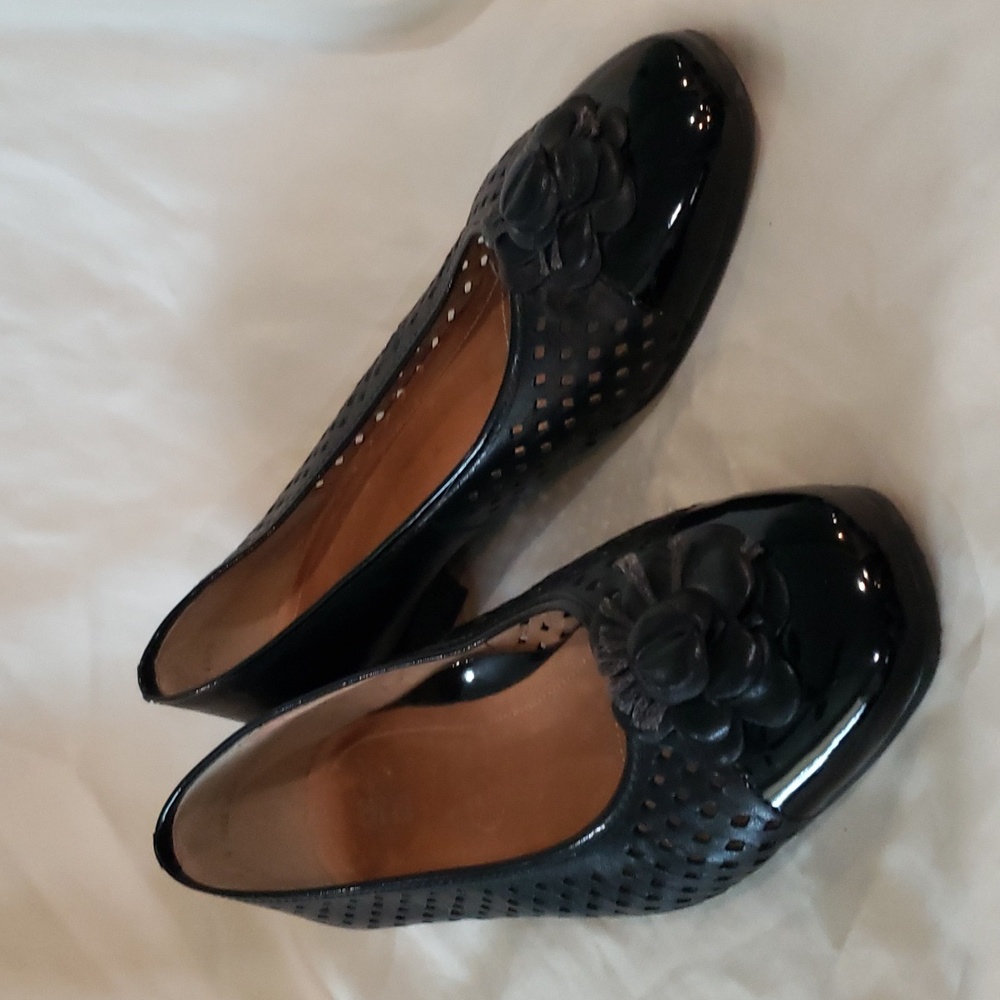 Ara Women's Blossom Flat Flower SlipOn Dress Shoe Black Leather Laser Size 10.5